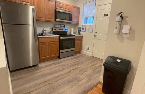 Southwest Apartment | Spacious 4-bedroom apartment with AC, WiFi in amazing Washington DC