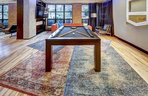 Kerrytown Apartment | Spacious 4-bedroom apartment in delightful Ann Arbor with AC, fitness room