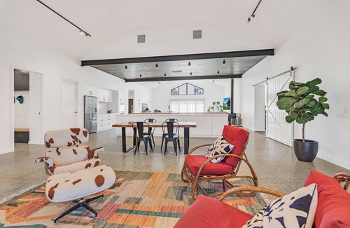 Wharparilla House | Spacious 4-bedroom house in welcoming Wharparilla with WiFi, AC close to river