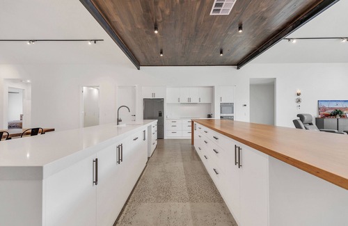 Wharparilla House | Spacious 4-bedroom house in welcoming Wharparilla with WiFi, AC close to river