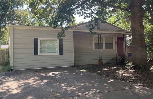 Stillwater House | Spacious 4-bedroom house in amazing Stillwater with WiFi, AC