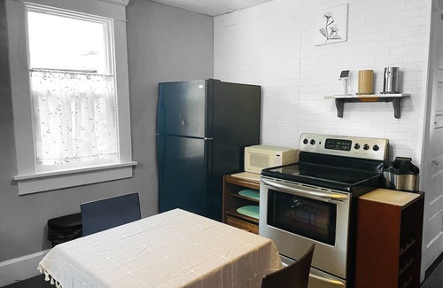 Mansfield House | Spacious 4-bedroom house with AC, WiFi in Mansfield