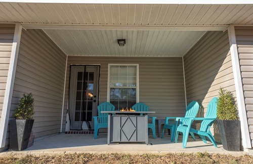 West Pensacola House | Spacious 4-bedroom house in peaceful Pensacola with WiFi, AC