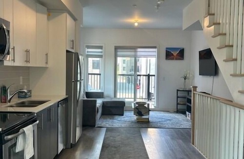 Victoria Village House | Spacious 4-bedroom house in Toronto - 15 minutes from downtown
