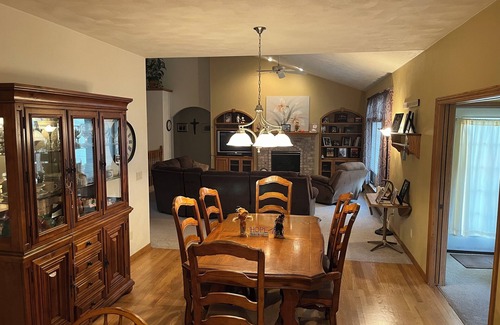 Village of Harrison House | Spacious 4-bedroom house. 23 miles to Lambeau Field and 21 miles to EAA Oshkosh