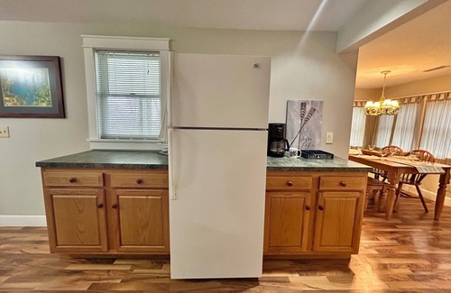 Lakeview House | Spacious 4-bedroom house with 3 patios at Indian Lake. Enjoy your stay!