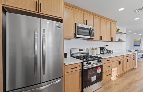 Redlands House | Spacious 4-bedroom house in gorgeous Redlands with Pool& BBQ