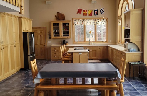 Erskine House | Spacious 4-bedroom house near Erskine MN on Union Lake with AC/WiFi/Games