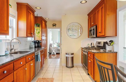 Devon House | Spacious 4-bedroom house with WiFi and AC in awesome Milford