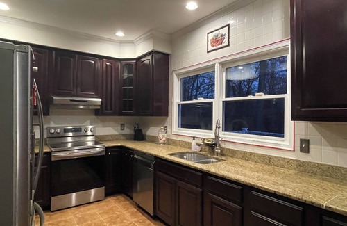 Bowie House | Spacious 4-bedroom house in fabulous Bowie with WiFi, AC