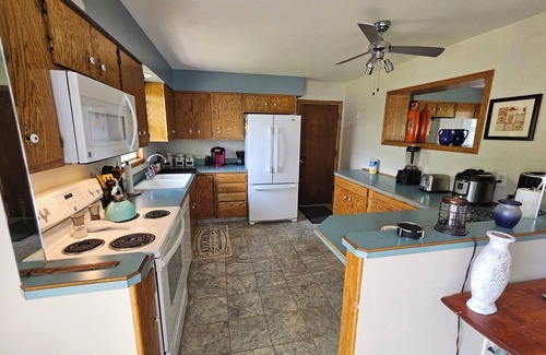 Casper House | Spacious 4-bedroom house in nice area of Casper fully stocked for your use