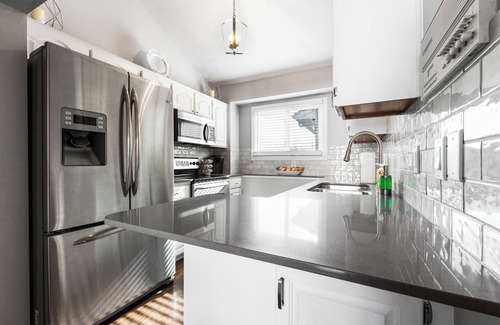 Omaha House | Spacious 4-bedroom house in the heart of West Omaha close to EVERYTHING