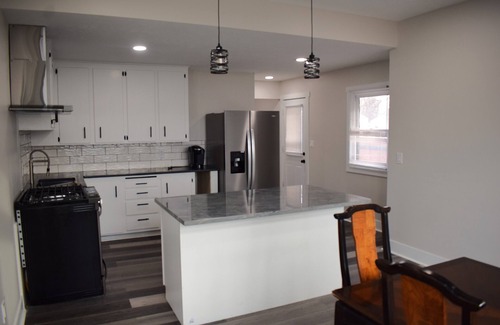 Omaha House | Spacious 4-bedroom house in superb Omaha with AC, WiFinCentrally located house,