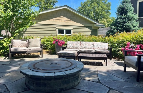 Stillwater House | Spacious 4 - Bedroom Luxury Living in the Heart of Stillwater