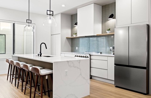 Tampa Heights House | Spacious 4-bedroom new construction modern townhome in Heart of Tampa Heights