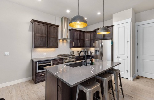 Berthoud House | Spacious 4-bedroom townhome with AC and WiFi in charming Berthoud
