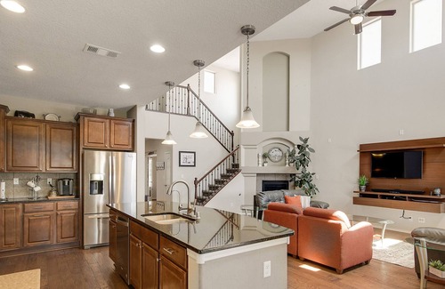 Tierra Oeste House | Spacious 4 bedroom, 3.5 baths with 2 offices and 2nd living area!