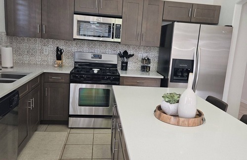 Horizon City House | Spacious 4-bedroom house with WiFi, AC in serene Horizon City