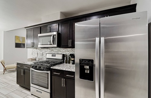 Biggs Field House | Spacious 4-Bedroom Haven/Ideal for Extended Stay