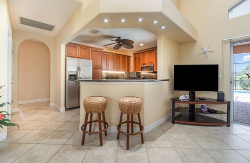 Pinehurst House | Spacious 4-bedroom house with turquoise Pool and Spa on the water