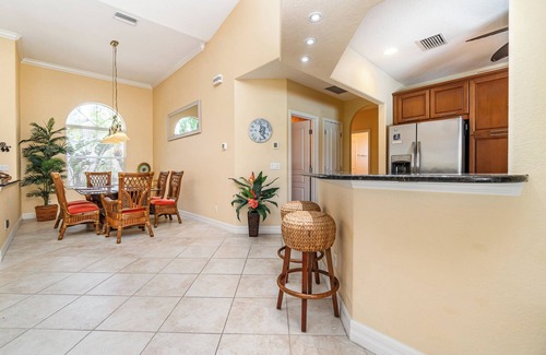 Pinehurst House | Spacious 4-bedroom house with turquoise Pool and Spa on the water