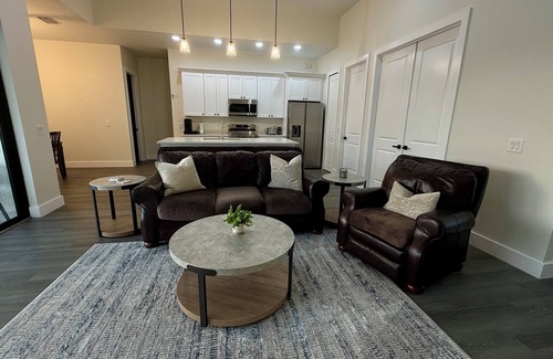 Oakland Hills House | Spacious 4-bedroom house with pool in peaceful Rotonda West near the beach.