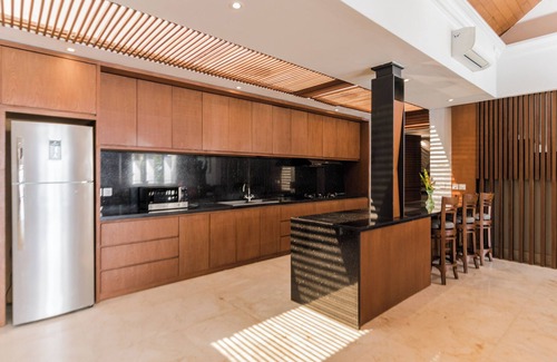 Nusa Dua Villa | Spacious 4-bedroom villa by the sea in Benoa bay - Nusa Dua