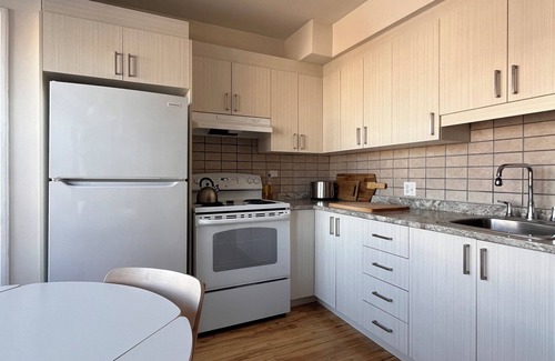 Rosemont-La Petite-Patrie Apartment | Spacious - 4 beds - Office - 12 min. from metro