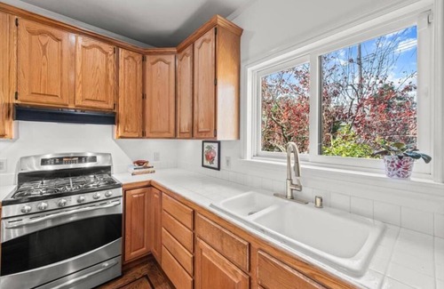 Vallemar House | Spacious 4-BR house; 1 mi from beach, 10 mins from SF
