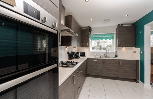 Manchester House | Spacious 4bd 3.5bt - Etihad COOP -Cinema PoolTable
