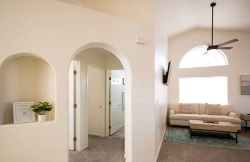 Sunridge Estates House | Spacious 4BD house with large back yard