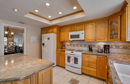 Orangevale House | Spacious 4bd house with yard in quiet neighborhood, close to shopping & freeway