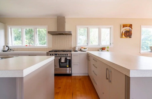 Glendowie House | Spacious 4BDR Glendowie oasis in leafy surrounds