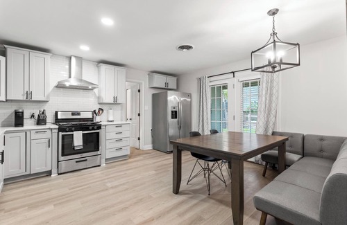 South Manchaca House | Spacious 4Bed Home in South Atx! Monthly Rental!