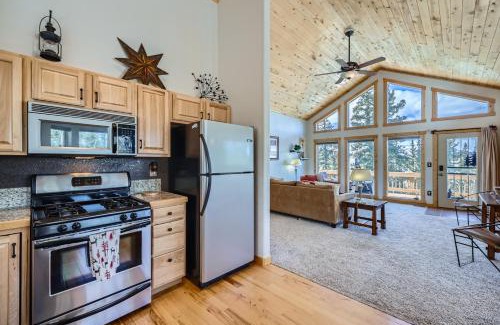 Indian Mountain House | Spacious 4BR Cabin 2 Living Areas Deck with Grill