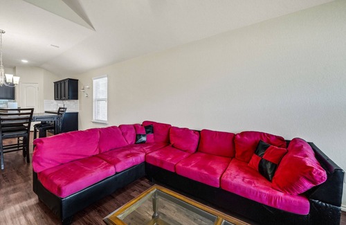 Channelview House | Spacious 4BR East Houston Home, EV Charger,Parking