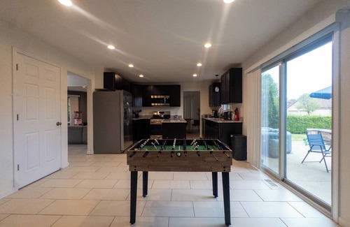 Sterling Heights House | Spacious 4BR Home w/WiFi & A/C – Family-Friendly Stay in Sterling Heights