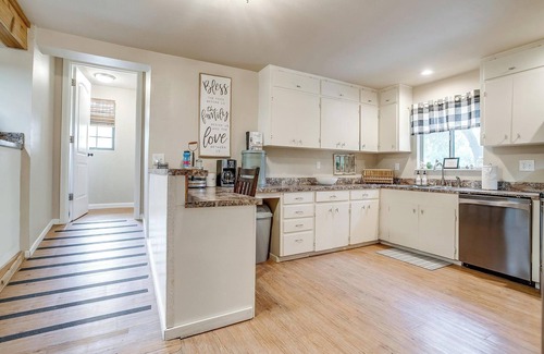 Lake Whitney House | Spacious 4BR Lakehouse w/Pool, Balcony & Huge Yard – Relax & Recharge!