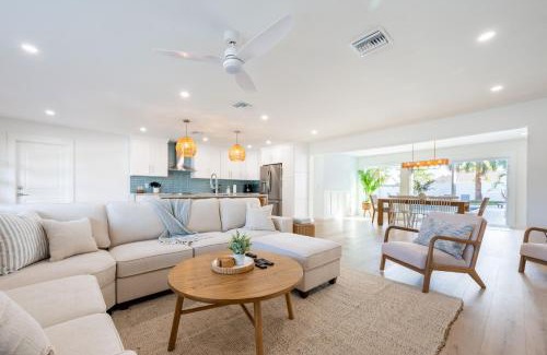 West Bradenton House | Spacious 4BR Oasis with Pool Near Anna Maria Island