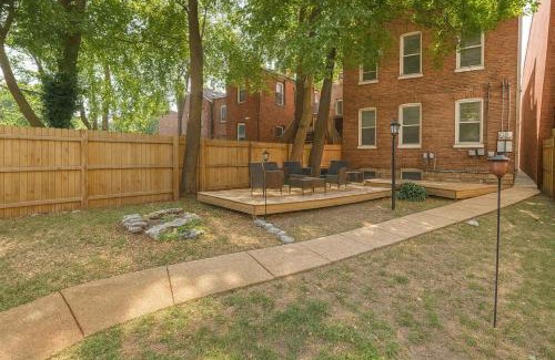 Soulard Apartment | Spacious 4BR Soulard Duplex with Patio & Parking