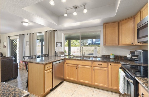 Copperwood House | Spacious 4BR w/Sparkling Pool + Sports Nearby