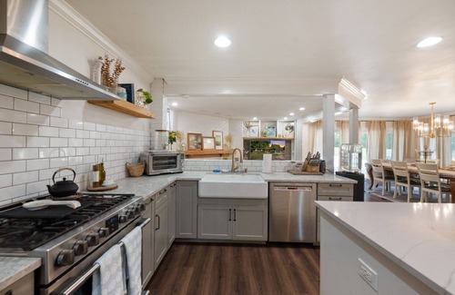 West Lafayette House | Spacious 5-bedroom house with a pool in wonderful West Lafayette with AC, WiFi