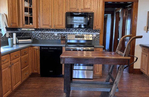 Van Orin House | Spacious 5-bedroom 2-bath farmhouse in peaceful farmland near Princeton Illinois