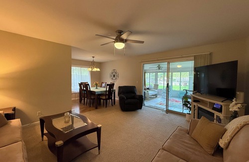 Oswego House | Spacious 5-bedroom/2.5 bath house with AC, WiFi in welcoming Montgomery