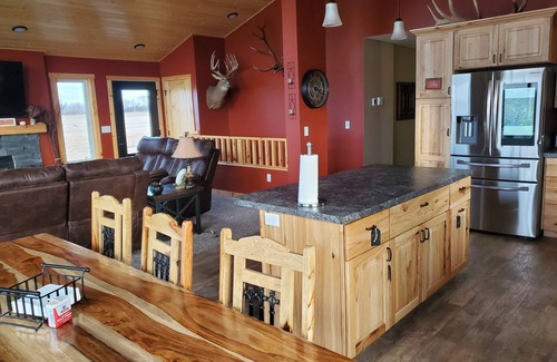 Ransom County Cabin | Spacious 5-bedroom/3 bath LODGE, Located between Fort Ransom, ND & Lisbon, ND