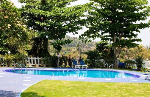 Calangute Apartment | Spacious 5-bedroom apartment in wonderful Goa with AC, WiFi
