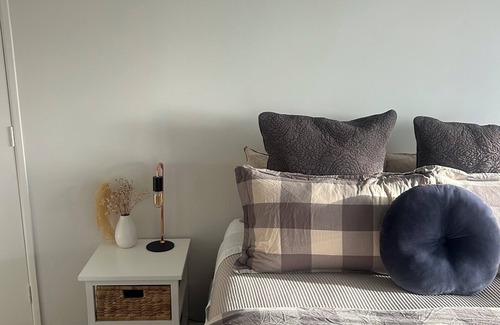 Onewhero Other | Spacious 5-bedroom farmhouse in picturesque Onewhero