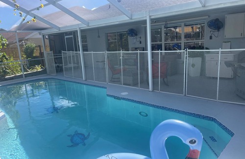 Brandon House | Spacious 5 bedroom home with WiFi and air conditioning in charming Brandon.