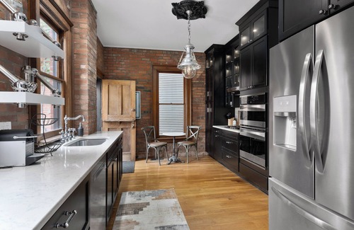 Victorian Village House | Spacious 5-bedroom house in the heart of Columbus