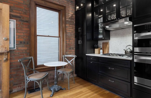 Victorian Village House | Spacious 5-bedroom house in the heart of Columbus